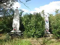 Mass grave of Soviet soldiers of the Southern Front and a monument to fellow villagers (September 2018)