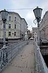 Lanterns of the Lion's Bridge