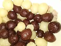 Rasgulla and gulab jamun