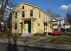 112 Franklin Street, with pilasters