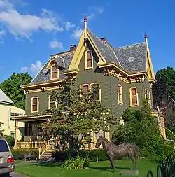 Front view and lawn of house at 184 Albany Avenue