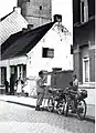 Lismonde painting in the village of Neylen, April 6, 1936 (photo by Léon van Dievoet).