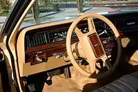 1982 Ford Country Squire dashboard