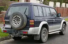 1994 Mitsubishi Pajero GLS missing a cover