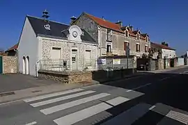 The municipal library, in Guibeville