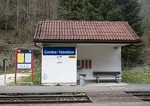 Covered shelter on side platform