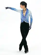 Starting pose of Hanyu's short program to "Otoñal" at the 2018 Grand Prix of Helsinki