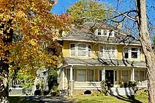 Colonial Revival style house