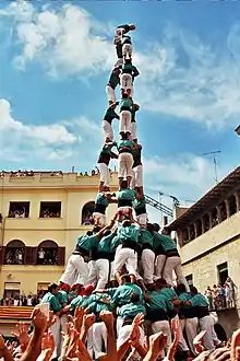 Tres de deu amb folre i manilles by the Castellers de Vilafranca