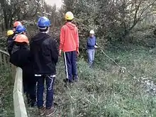 Warden instructing a Headstart group