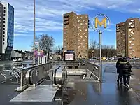 Entrance on avenue de la Division Leclerc