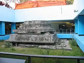 Altar dedicated to the god Ehécatl, located in the middle of Metro Pino Suárez.  This altar was unearthed during construction of the station in 1967 where it remains to this day surrounded by the passageway between Lines 1 and 2