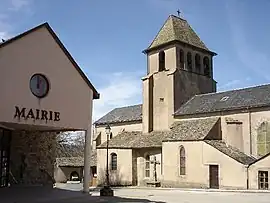 The town hall and church in Alrance