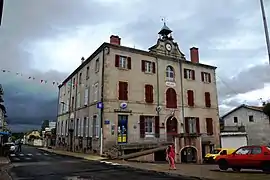 The town hall in Arlanc