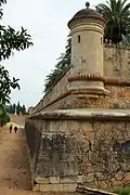 Detail of curtain wall between bartizan and upper embrasures