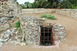 Communication opening between the chemin de ronde and the interior of the bastion