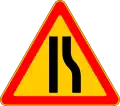 1.18.2 Road narrows on the right