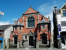 Hanbury Road Baptist Chapel and Schoolrooms, including gates and gatepiers