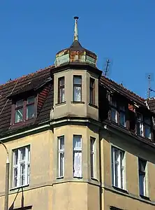 Detail of the onion dome at Nr.32