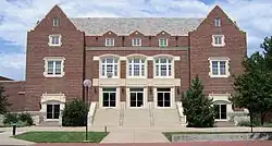 Memorial Hall on Bethel College campus