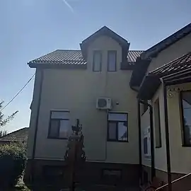 Library and community center in Petreu