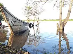 Boat waiting for passenger at Masindi Port