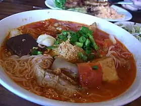 Vietnamese bún riêu