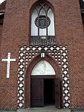 The portal and its mosaic