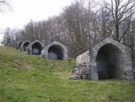 Shrines, Mont Arès, Nestier