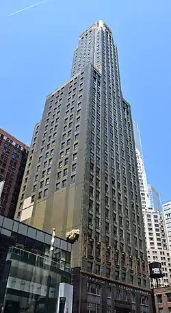 Carbide & Carbon Building in Chicago, Illinois, by Burnham Brothers (1929)