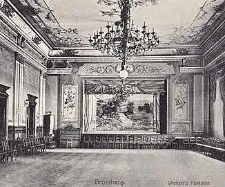 Main hall in 1910