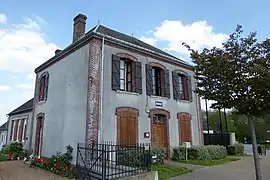 The town hall in Champrond-en-Perchet