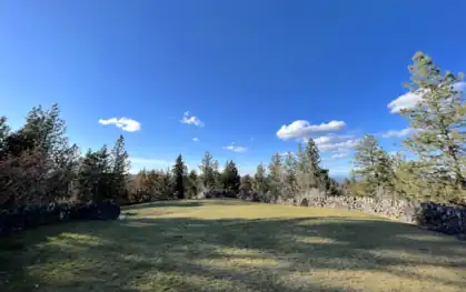 Lawn atop Cliff Park