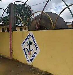 Logo of Bonalea Council on a wall of the council