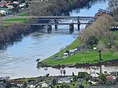 1931 rail bridge and 1956 road bridge