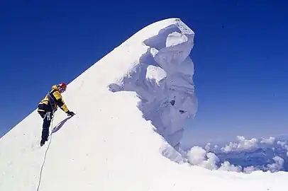 Cornice on the E ridge of the Aiguille de Bionnassay