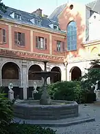 Cour du Mûrier