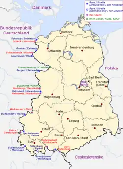 Map of East Germany showing crossing points on the western and south-western side. In total, there are ten road crossings, eight rail crossings, and two river or canal crossings.