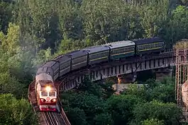 Train 6437 at Yingshan, Beijing