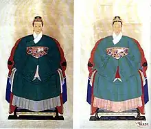 Portrait of noblewomen wearing Chang-ao with mandarin square