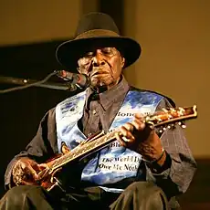 Edwards performing in July 2006