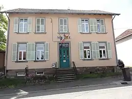 The town hall in Desseling