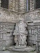 Sculptures of the Four Evangelists in the corners of the basement