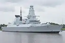 HMS Duncan with fully enclosed mainmast to reduce RCS