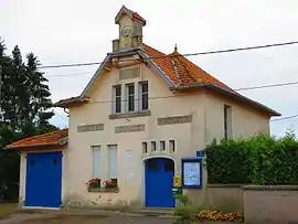 The town hall in Duzey