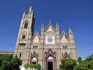 Templo Expiatorio del Santísimo Sacramento, Guadalajara, Jalisco, Mexico: 1897–1972