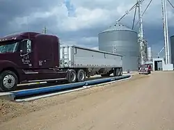 Grain elevator at Floris during 2010 wheat harvest