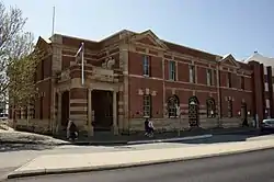 Customs House viewed from the south (corner of Cliff and Phillimore Streets) (2013).