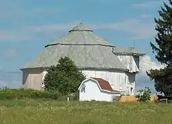 Gamel Hexadecagon Barn