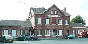 The railway station in Saint-Omer-en-Chaussée